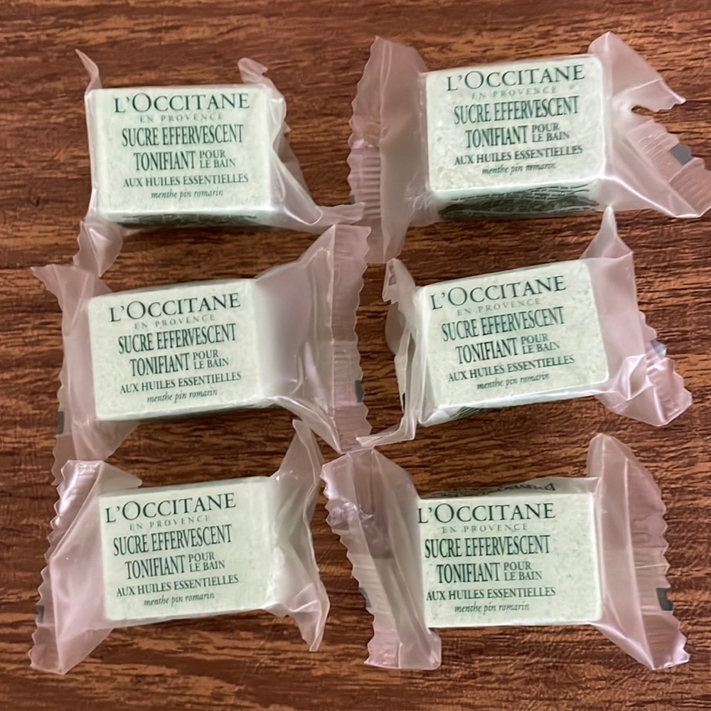 L’Occitane Effervescent Revitalizing Sugar Cube for Bath